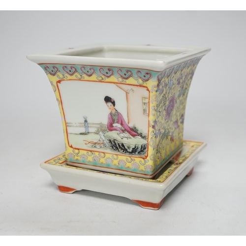 1250 - A Chinese yellow ground famille rose planter and underdish, Qianlong mark, Republic period, 11.5cm t... 