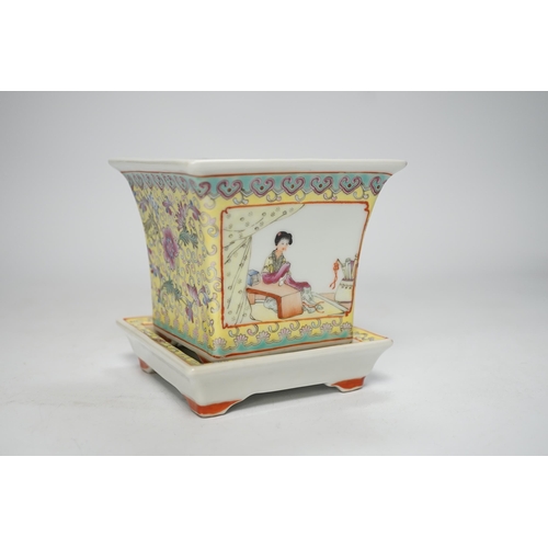 1250 - A Chinese yellow ground famille rose planter and underdish, Qianlong mark, Republic period, 11.5cm t... 