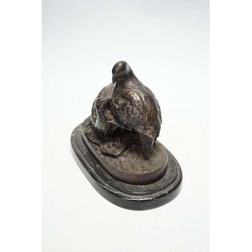 1257 - After Christopher Fratin (1801-1864) a bronze figure group of partridges, on marble base, 19cm wide... 