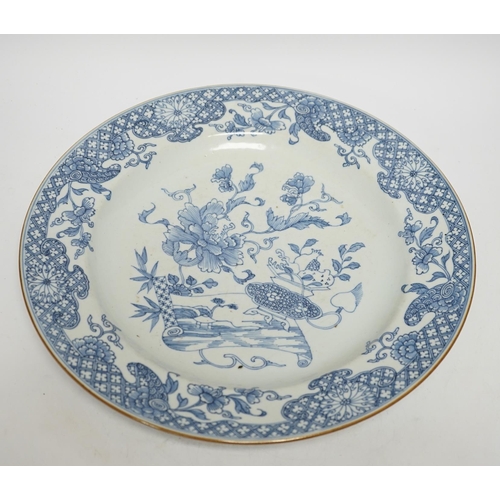 1292 - A Chinese blue and white dish, Yongzheng - Qianlong period, 35cm