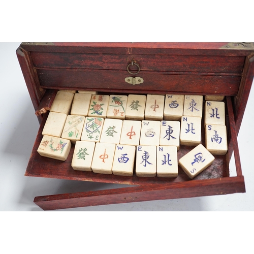 1331 - A Chinese Mah jong set, 24cm wide