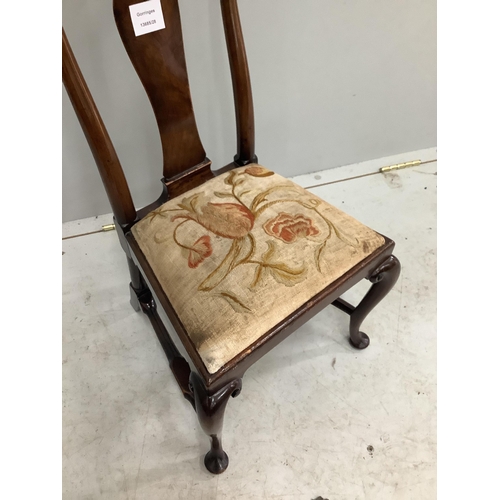 1086 - A Queen Anne style walnut child's chair, width 35cm, depth 36cm, height 66cm