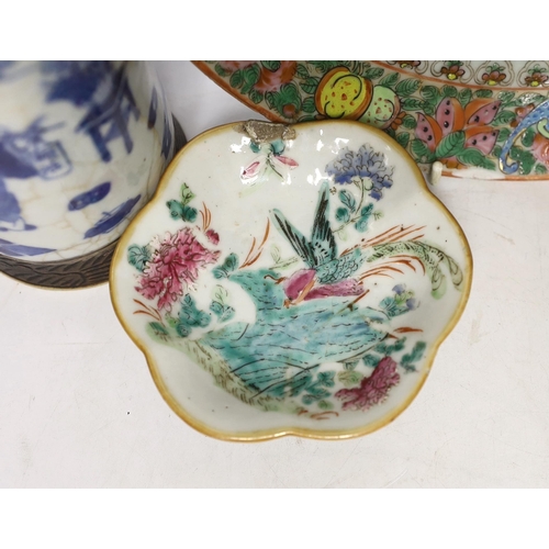 1275 - Five Chinese porcelain items including a blue and white crackle glaze cylindrical vase and a celadon... 