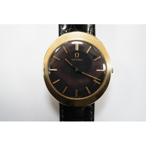 1941 - A gentleman's 9ct gold black dial manual wind wrist watch, with Omega box.