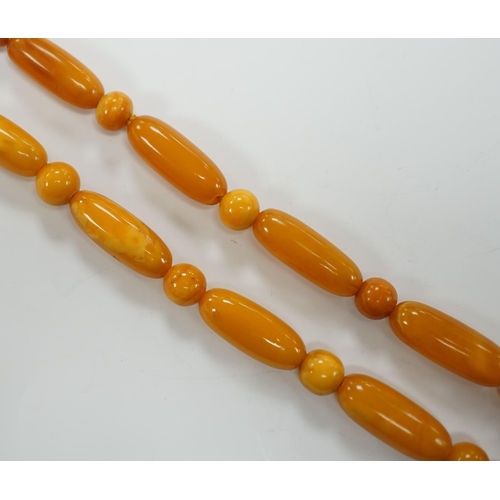 1951 - A single strand amber bead necklace, 50cm, gross weight 32 grams.