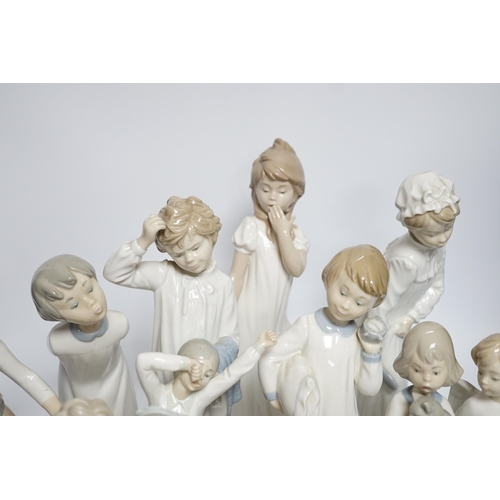 384 - A group of various Lladro figures (16 + plaque)