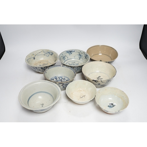 385 - A group of eight Chinese Ming blue and white bowls, 16th/17th century, largest 15.5cm diameter... 