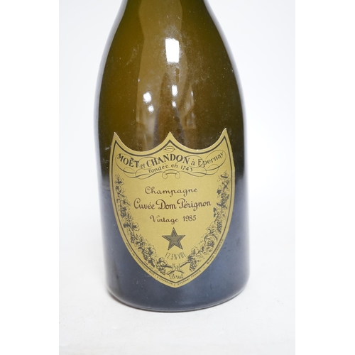 394 - A boxed bottle of Moët et Chandon Dom Perignon 1985 champagne