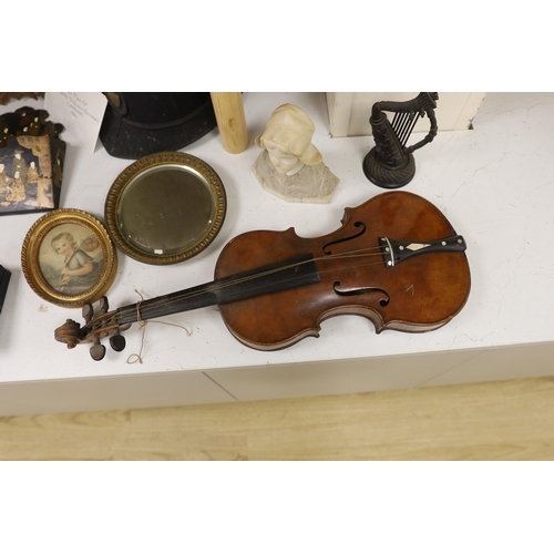 1395 - Mixed collectables - An early 20th century violin, interior label reads Nicolaus Amatus fecit in Cr... 