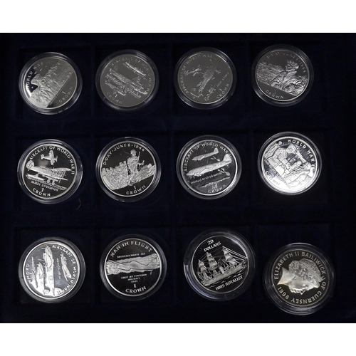 2046 - MDM Crown collections, 29 QEII proof silver commemorative crowns, Isle of Man, Gibraltar, Guernsey, ... 