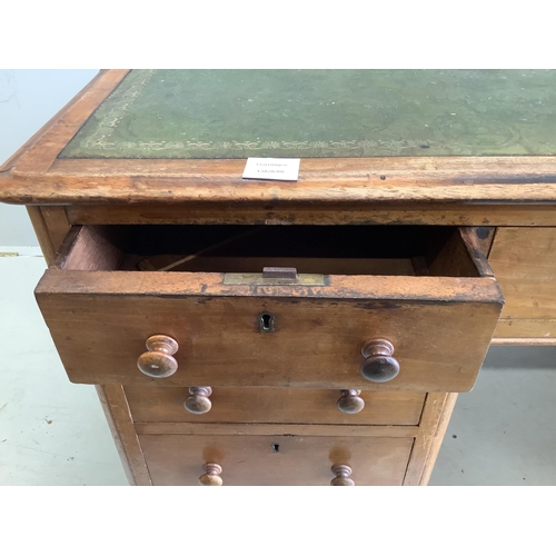 110 - A late Victorian mahogany leather topped pedestal desk, width 138cm, depth 75cm, height 77cm