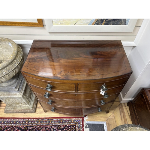 196 - A Regency mahogany bow front chest of drawers, width 92cm, depth 52cm, height 91cm