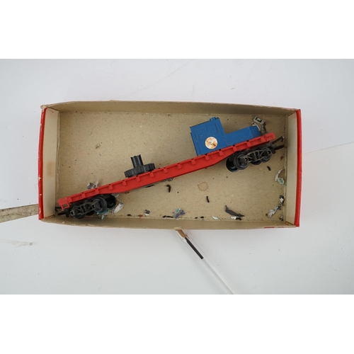 253 - A collection of Tri-ang Railways 00 gauge model railway items, including; four locomotives, US outli... 