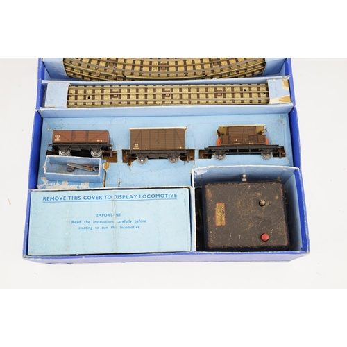 264 - A boxed Hornby Dublo EDG7 Southern Railway Tank Goods Set, comprising of an SR Class N2 0-6-2T locom... 