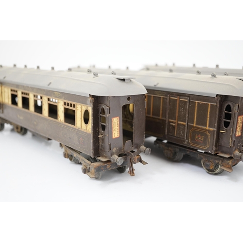 271 - Three Hornby Series 0 gauge tinplate Pullman cars; Loraine, Arcadia and Montana