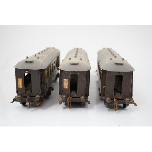 271 - Three Hornby Series 0 gauge tinplate Pullman cars; Loraine, Arcadia and Montana