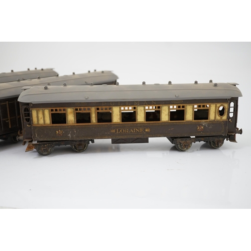 271 - Three Hornby Series 0 gauge tinplate Pullman cars; Loraine, Arcadia and Montana