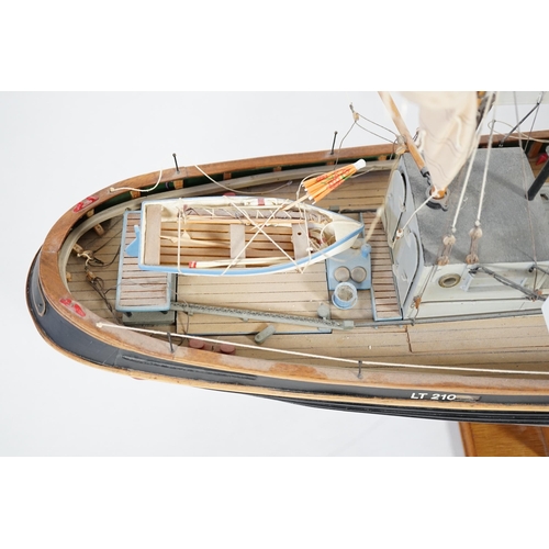 284 - A kit-built Maxwell Hemmens pond yacht style live steam model of a herring drifter, LT210, 120cm lon... 