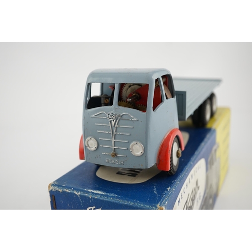 292 - A boxed Shackleton Toy Foden FG flatbed lorry in smoke grey, with both keys, in the correct colour c... 