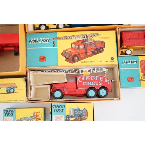 315 - Seven boxed Corgi Toys and Major Toys; a Carrimore Low-Loader (1100), a Massey-Ferguson 780 Combin... 