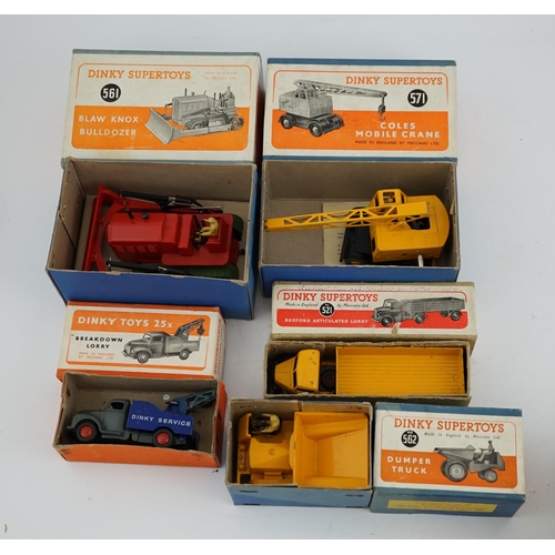 320 - Five boxed Dinky Supertoys and Dinky Toys; a Breakdown Lorry (25x) dark grey with dark blue back, a ... 