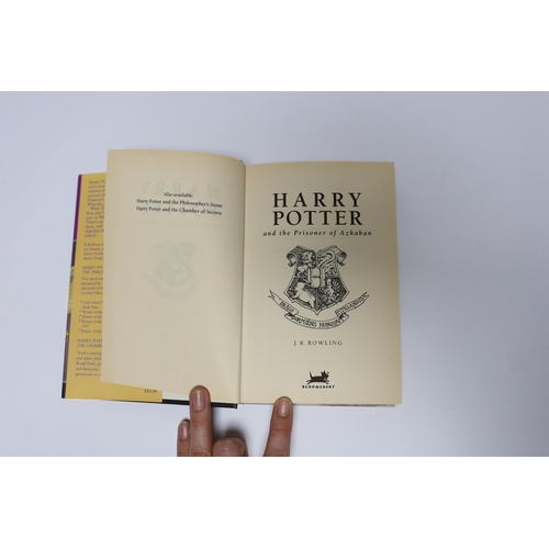 411 - ° ° Rowling, J.K - Harry Potter and the Prisoner of Azkaban. First Edition (early reprint). armorial... 