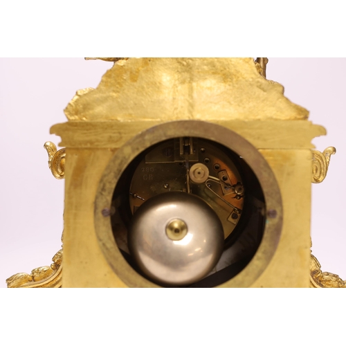 420 - An early 20th century French ormolu mantel clock, with enamel dial, key and pendulum, 31cm