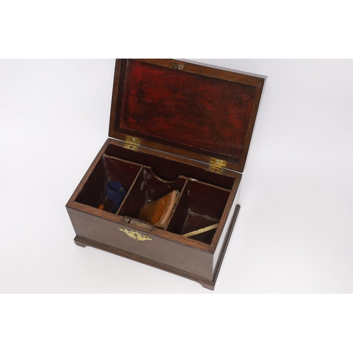 431 - A small George III mahogany tea caddy with divisional interior, 23cm