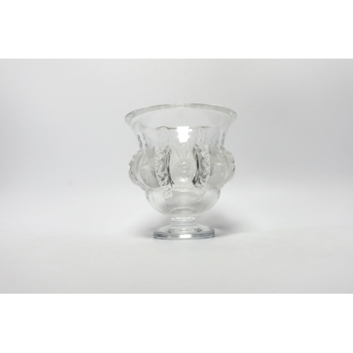 489 - A later 20th century Lalique glass pedestal vase decorated in the Dampierre pattern, engraved signat... 