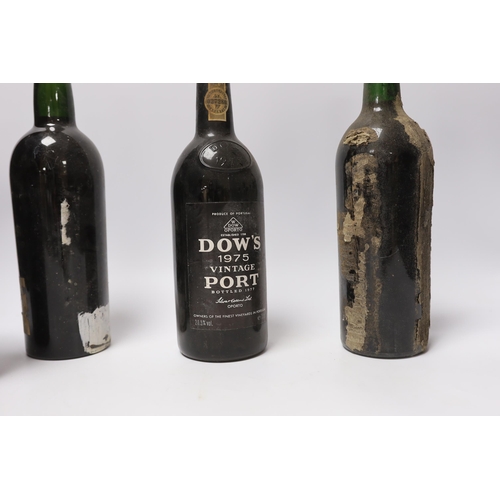 536 - Thirteen various bottles of port, including a bottle of Dows 1975 vintage port