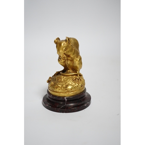 593 - After Theophile Hingre, a small gilt bronze model of a mouse, raised on marble base, 8cm high