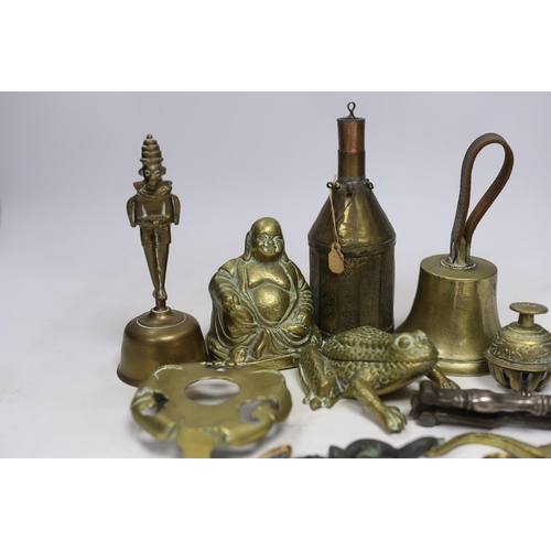 622 - Sundry metalware including hinged brass frog with compartment, nutcrackers, a seated Buddha and a 92... 