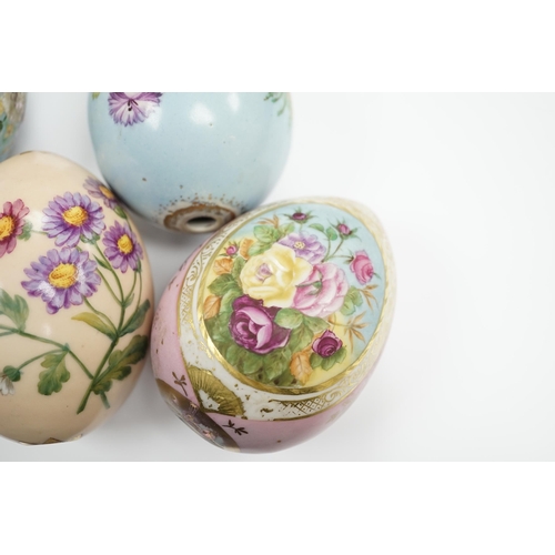 630 - Four Russian porcelain Easter eggs, 19th century, 11cm high