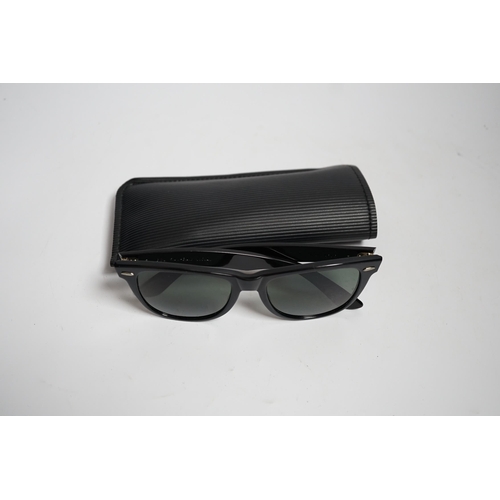 640 - A pair of vintage Ray Ban Wayfarer sunglasses, with case and box, virtually unused.