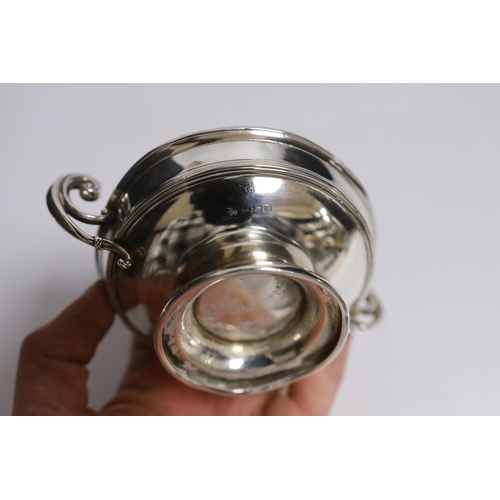 840 - Two George V silver cream jugs, largest 12.5cm, a silver two handled pedestal bowl, a pierced small ... 