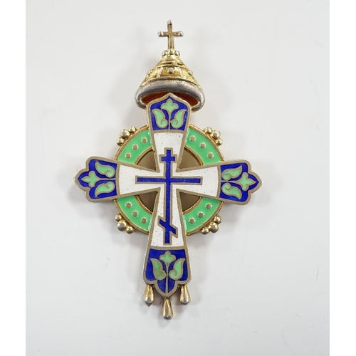 903 - An early 20th century Russian polychrome enamel and gilt 84 zolotnik Romanov tercentenary cross pend... 