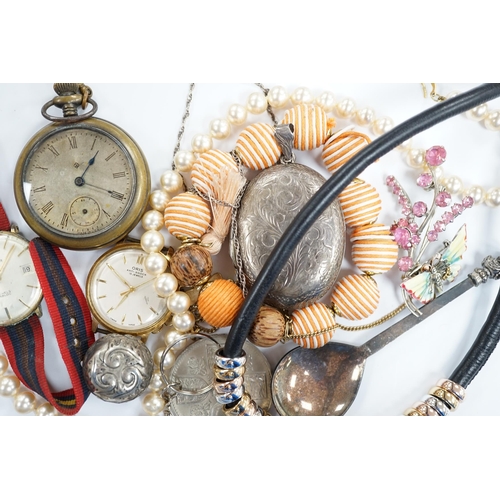 916 - A quantity of assorted costume jewellery and other items including wrist watches, pocket watches and... 