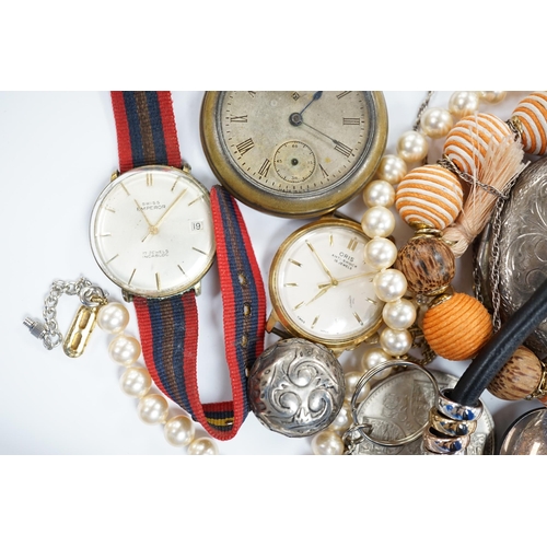 916 - A quantity of assorted costume jewellery and other items including wrist watches, pocket watches and... 