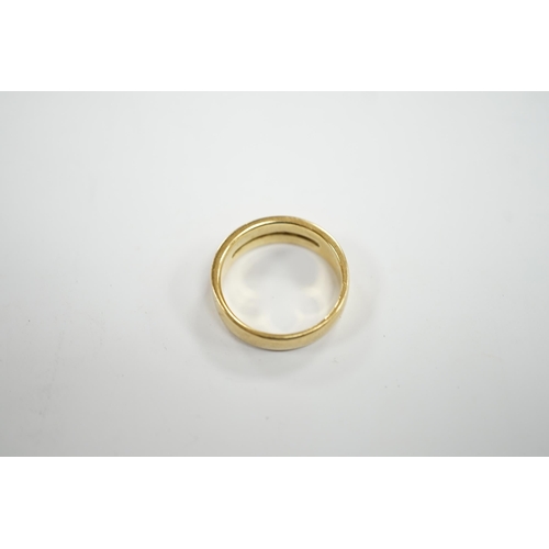 934 - A modern 18ct gold and five stone diamond set half hoop ring, size O, gross weight 6.2 grams.