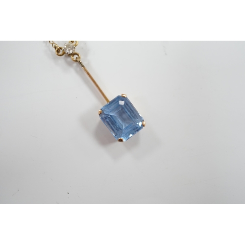 972 - A 9c, single stone synthetic blue spinel and single stone diamond set drop pendant necklace, 44cm, g... 