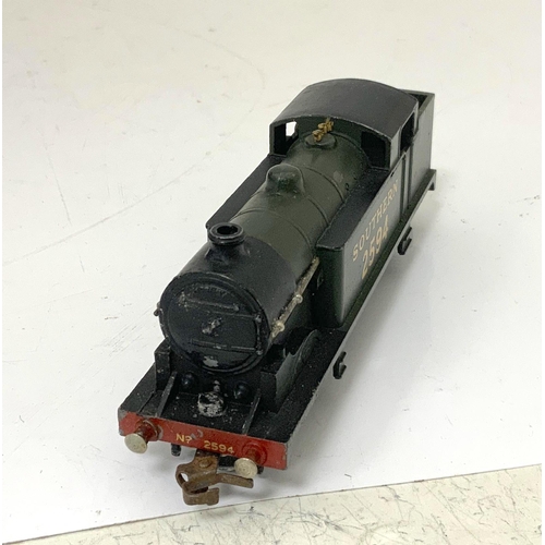 264 - A boxed Hornby Dublo EDG7 Southern Railway Tank Goods Set, comprising of an SR Class N2 0-6-2T locom... 