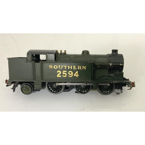 264 - A boxed Hornby Dublo EDG7 Southern Railway Tank Goods Set, comprising of an SR Class N2 0-6-2T locom... 