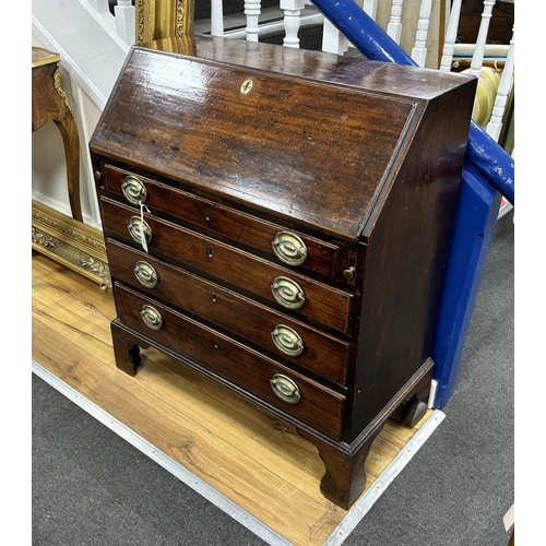 208 - A small George III mahogany bureau, width 83cm, depth 42cm, height 95cm