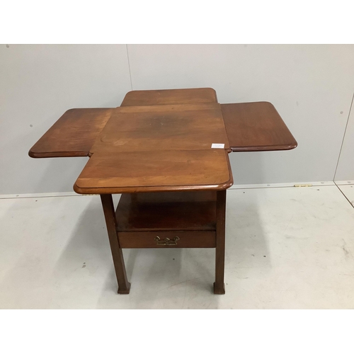 32 - A late Victorian mahogany drop flap occasional table, width 89cm extended, height 69cm