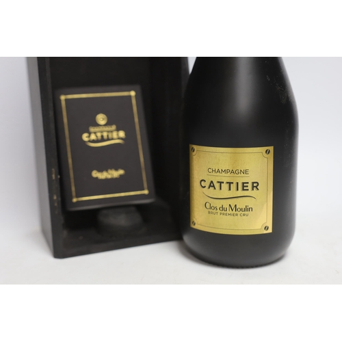 429 - A bottle of Cattier Clos du Moulin champagne, boxed (lid missing)