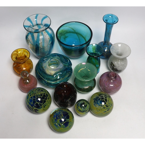 432 - Mdina glass. 'Sea and Sand' pattern glassware (15)