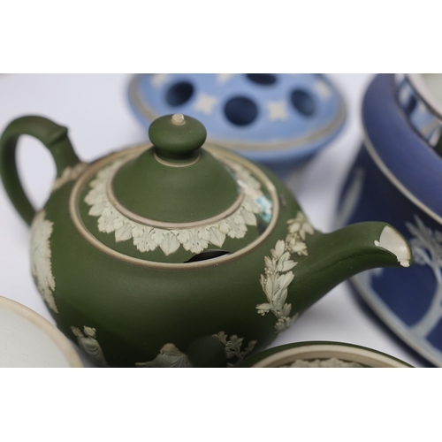 436 - A collection of late 19th and early 20th century Wedgwood items