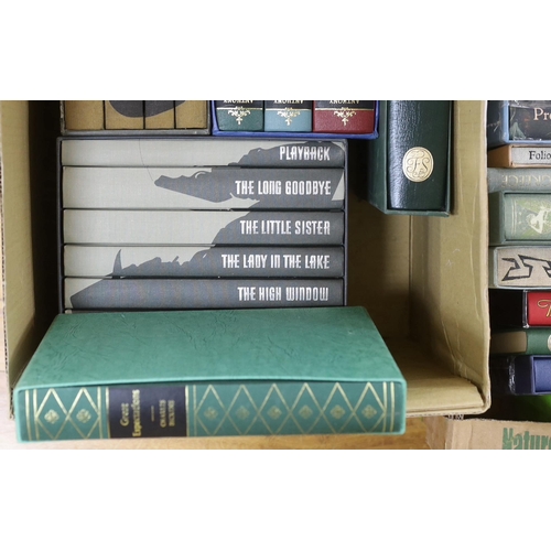 466 - ° ° A quantity of various Folio Society books