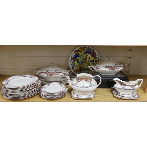 510 - A Crown Ducal orange tree pattern part dinner set including tureens, side plates and jug, together w... 