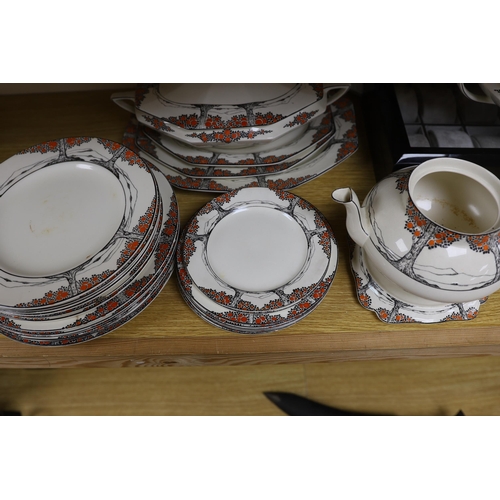 510 - A Crown Ducal orange tree pattern part dinner set including tureens, side plates and jug, together w... 